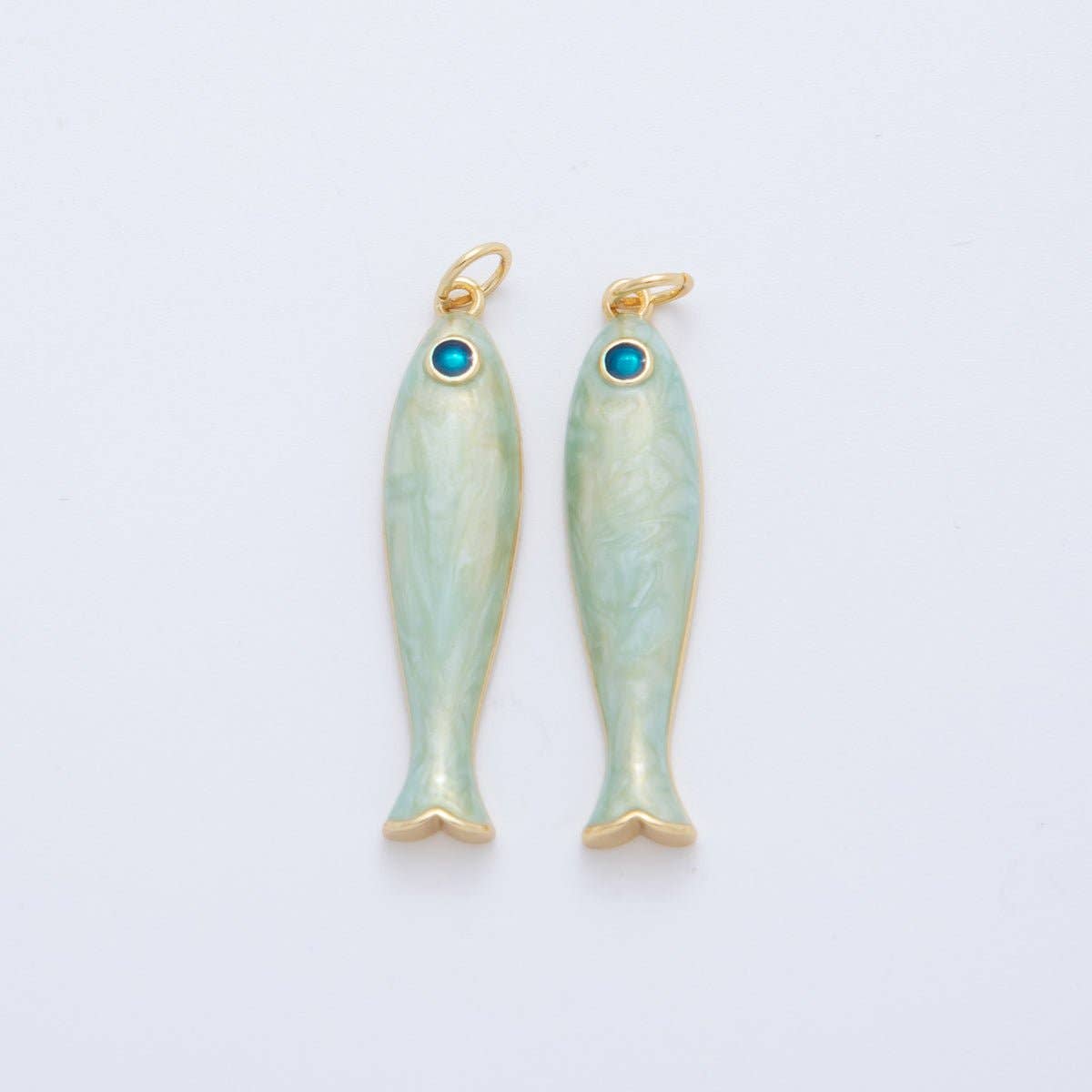 White Necklace & Sardine Charm