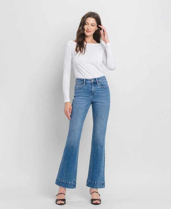 Relaxed Flare Jean