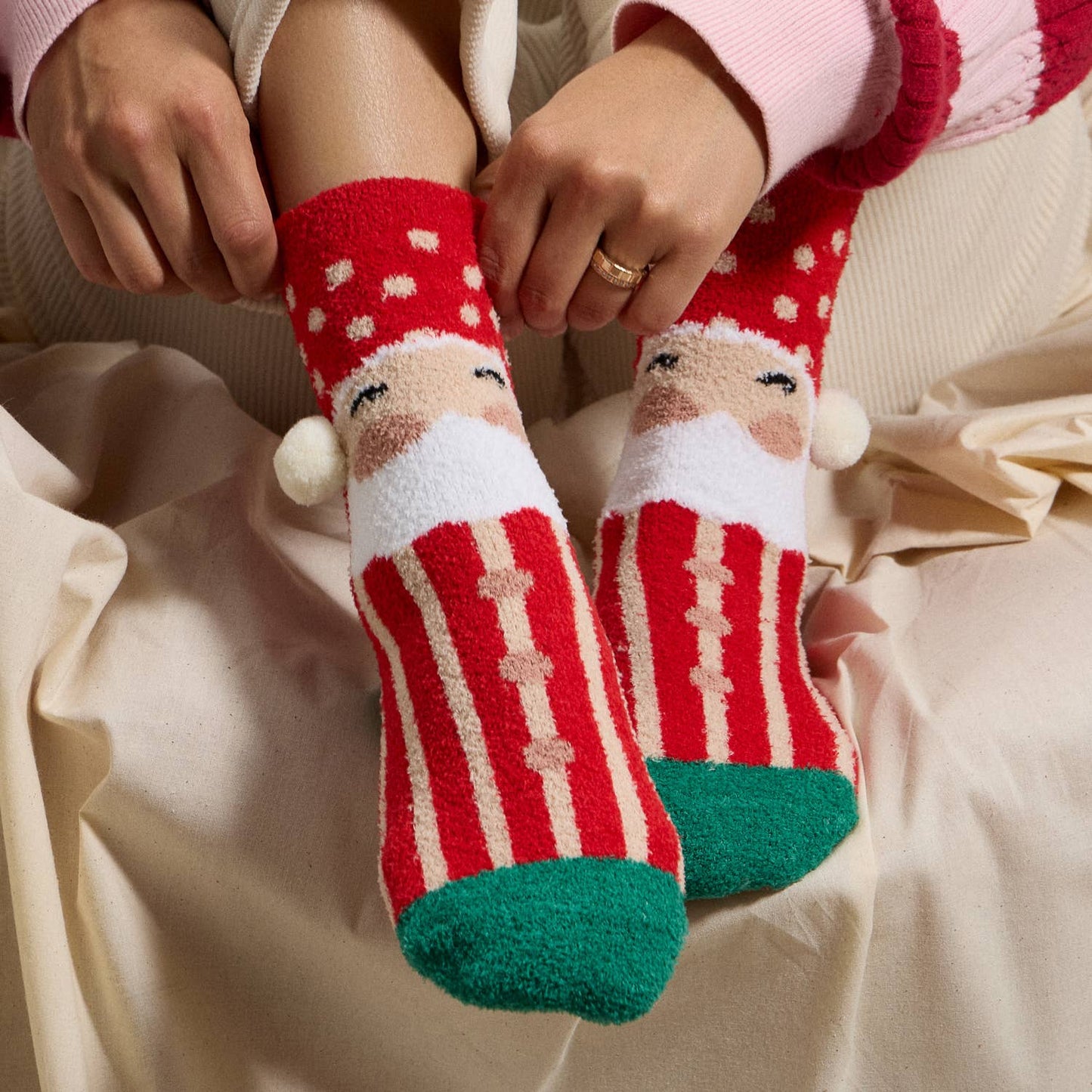 4-Pair Set of Christmas Socks